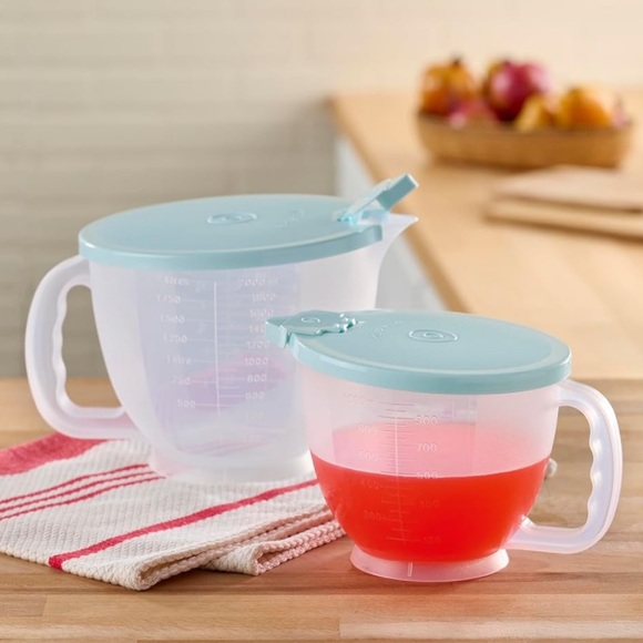 NIP Tupperware Classic Mix-N-Stor Pitcher Set in Aquamarine  (2 Bowls + … - Picture 1 of 3